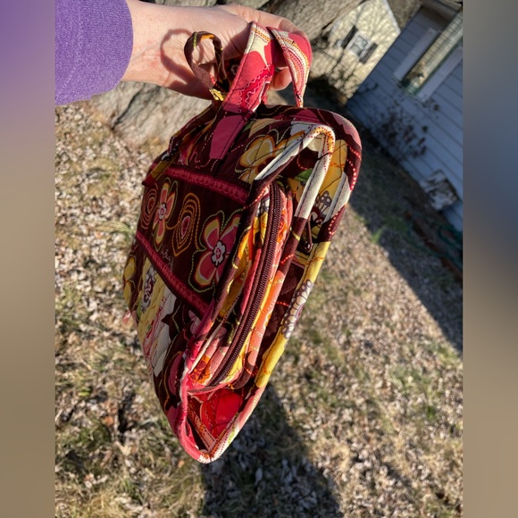 Vera Bradley’s Hanging Trifold Travel Accessories Organizer - Picture 3 of 9